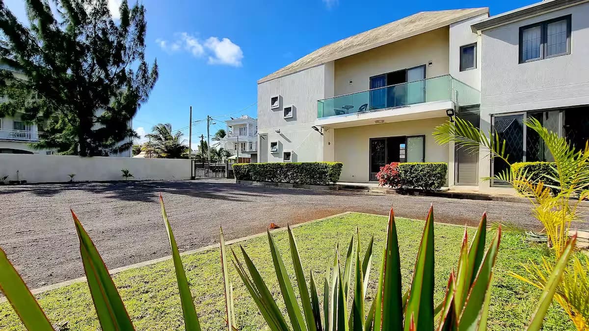 Royal Residence A3 - Gated Semi Detached Villa